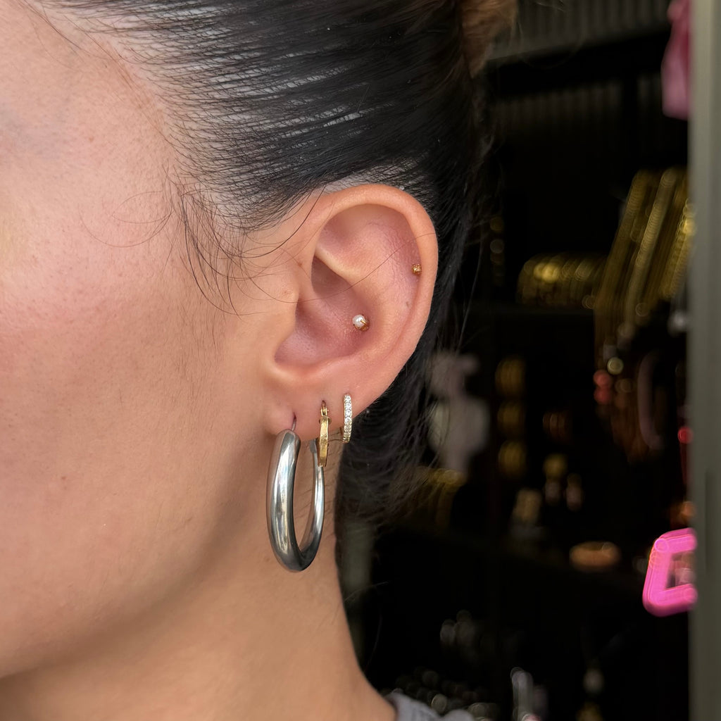SILVER BUCKLE HOLLOW HOOPS