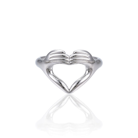 HEART HUGGING RING