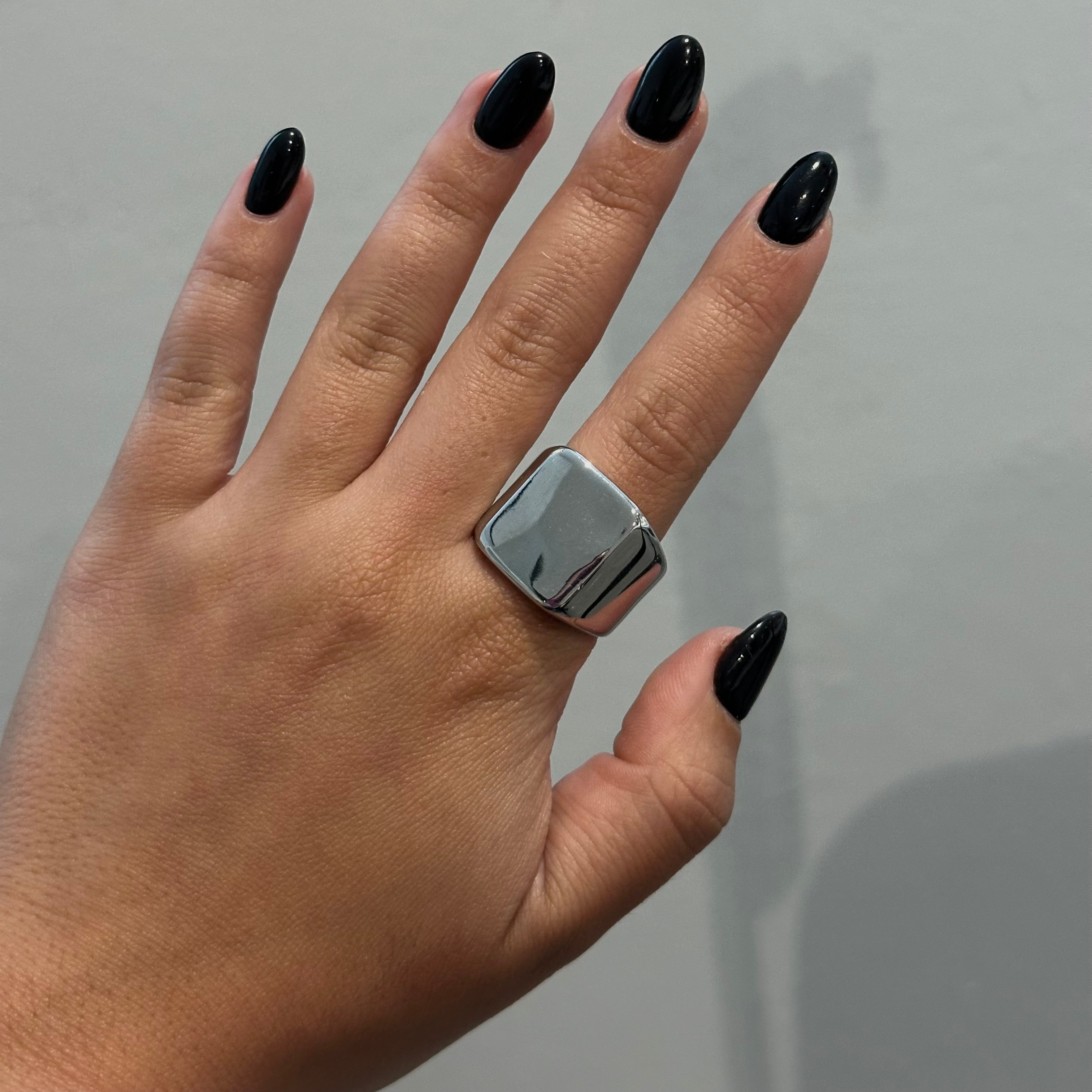 MEDALLION SILVER RING