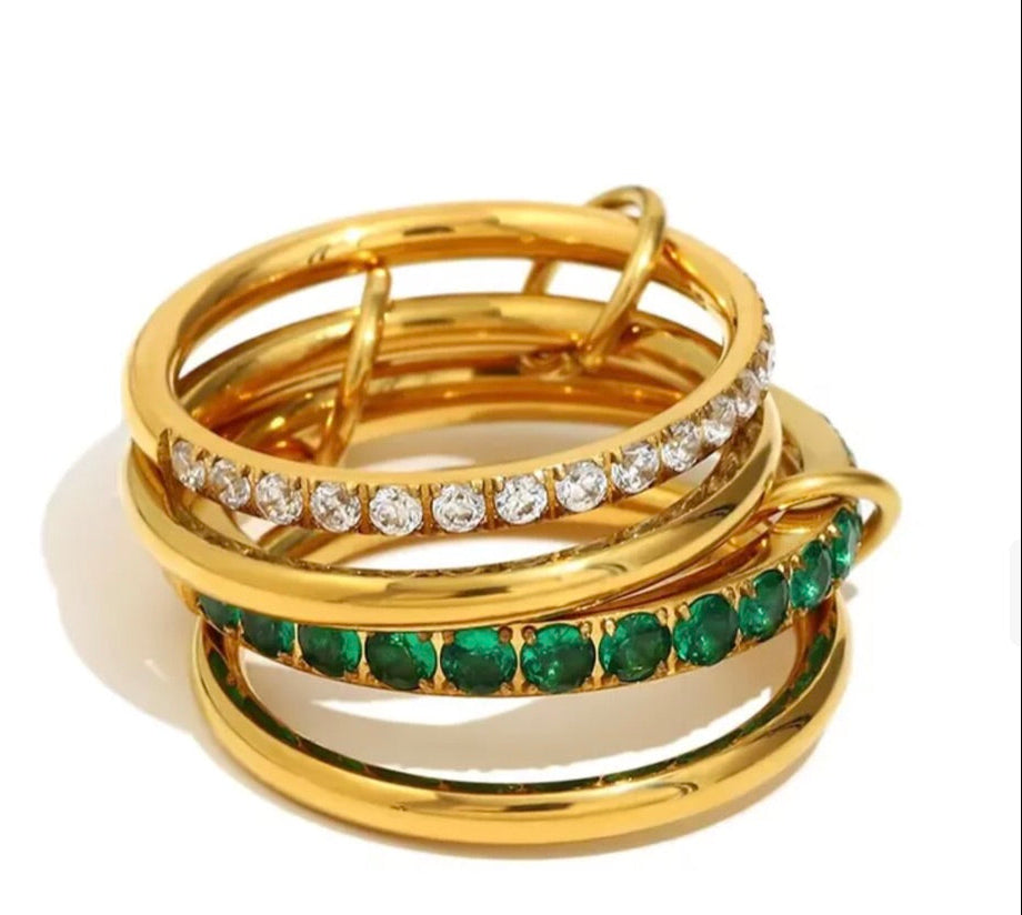 EMERALD SPINS RING