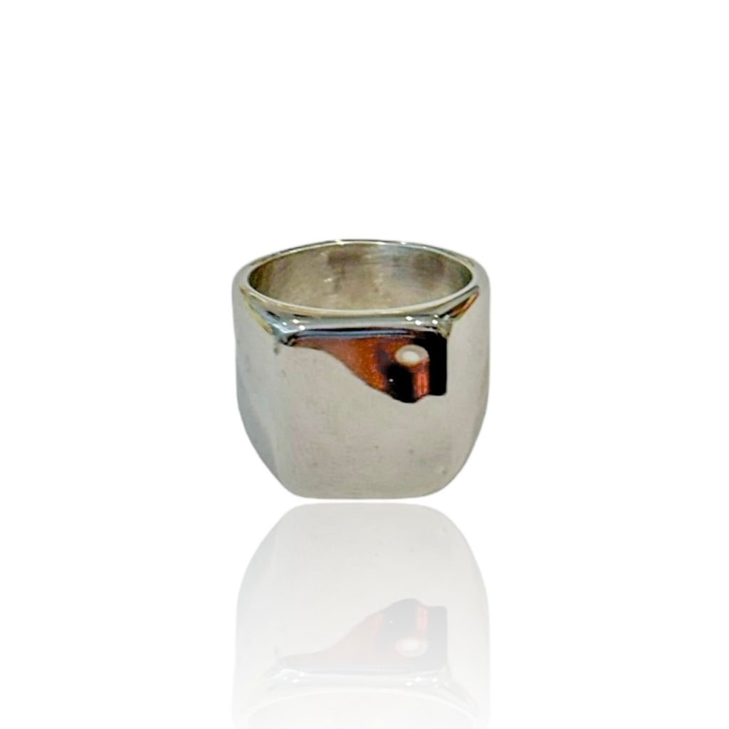 MEDALLION SILVER RING