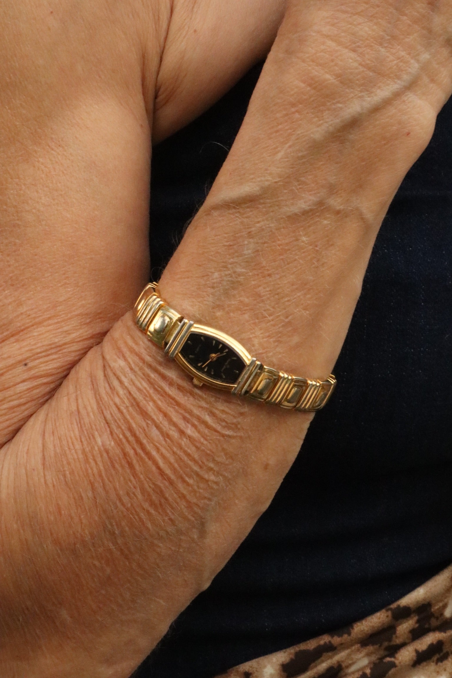 ARCHIVE NO. 7 - VINTAGE WATCH