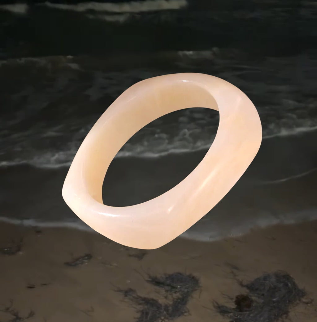 VINTAGE BANGLE - WHITE