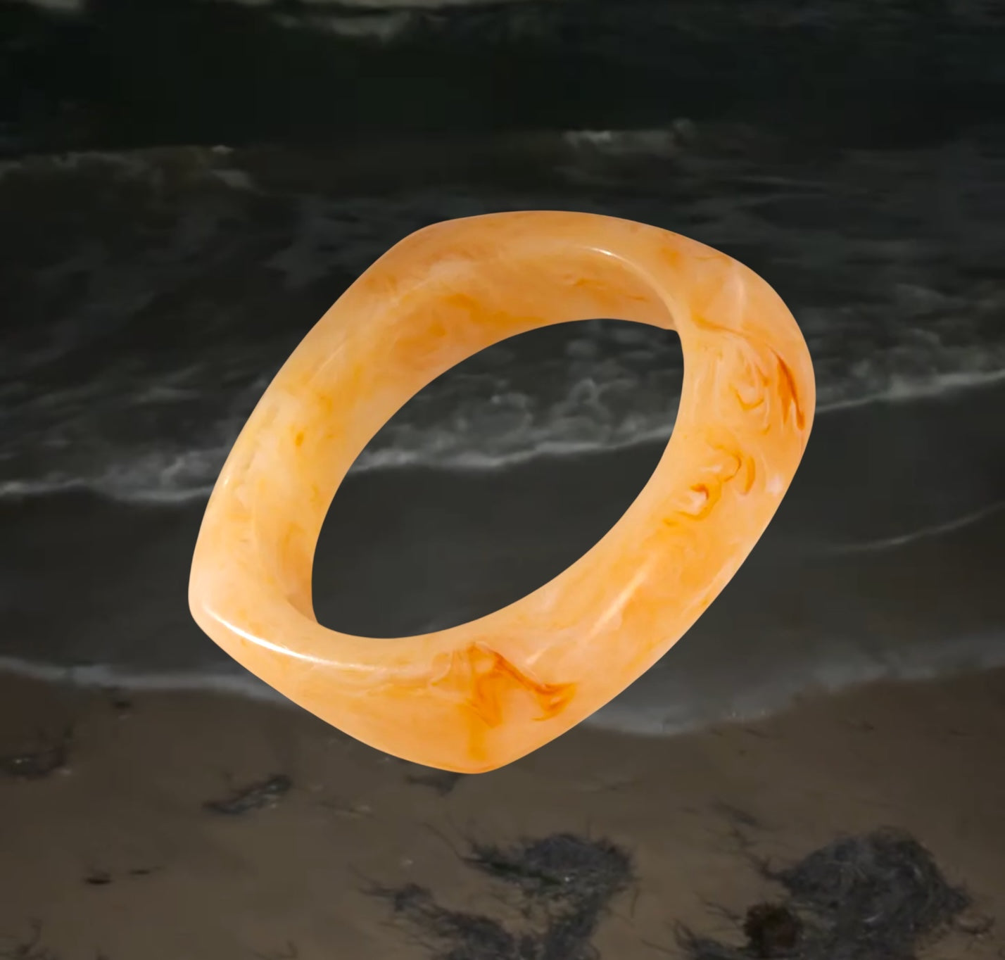 VINTAGE BANGLE - IVORY