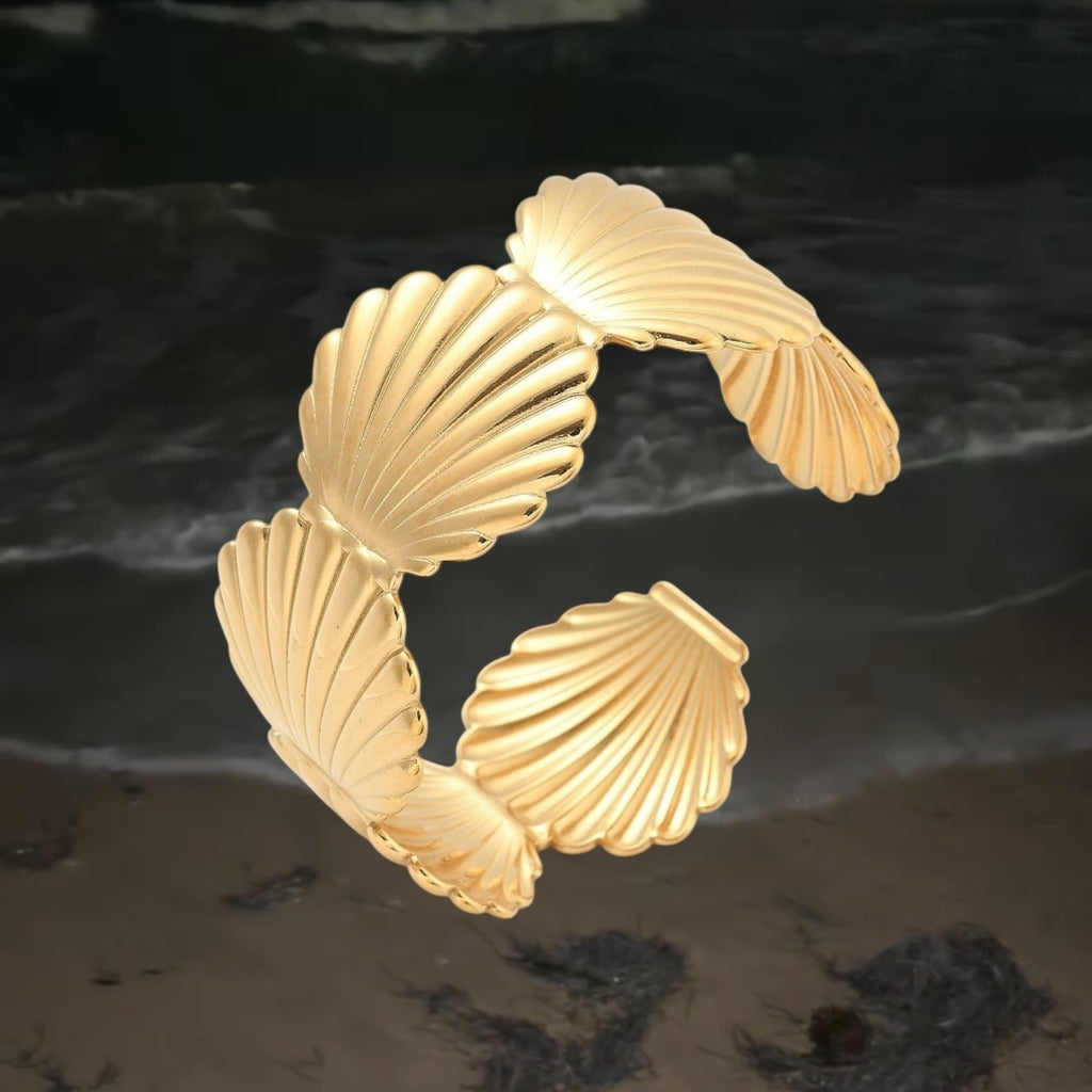 OYSTER BANGLE