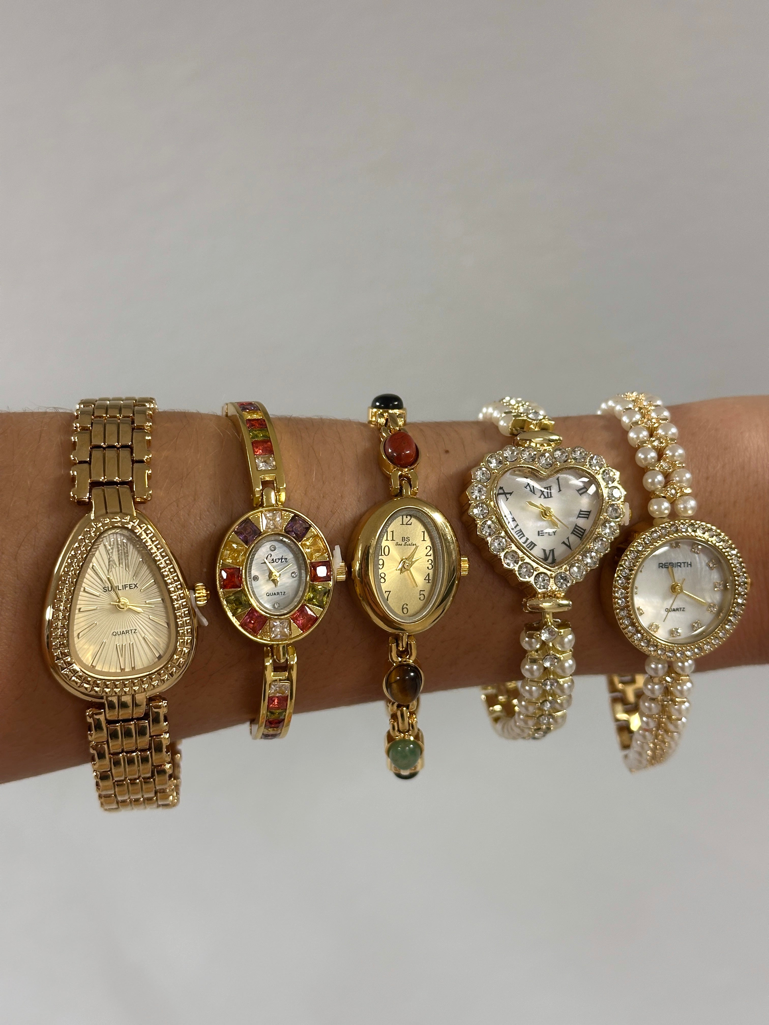 CRYSTAL VINTAGE WATCH