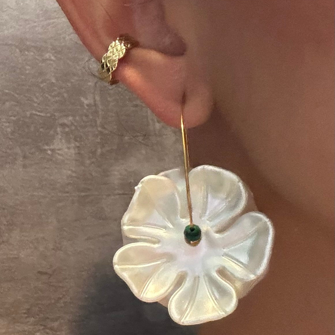 SNOW FLOWER EARRINGS