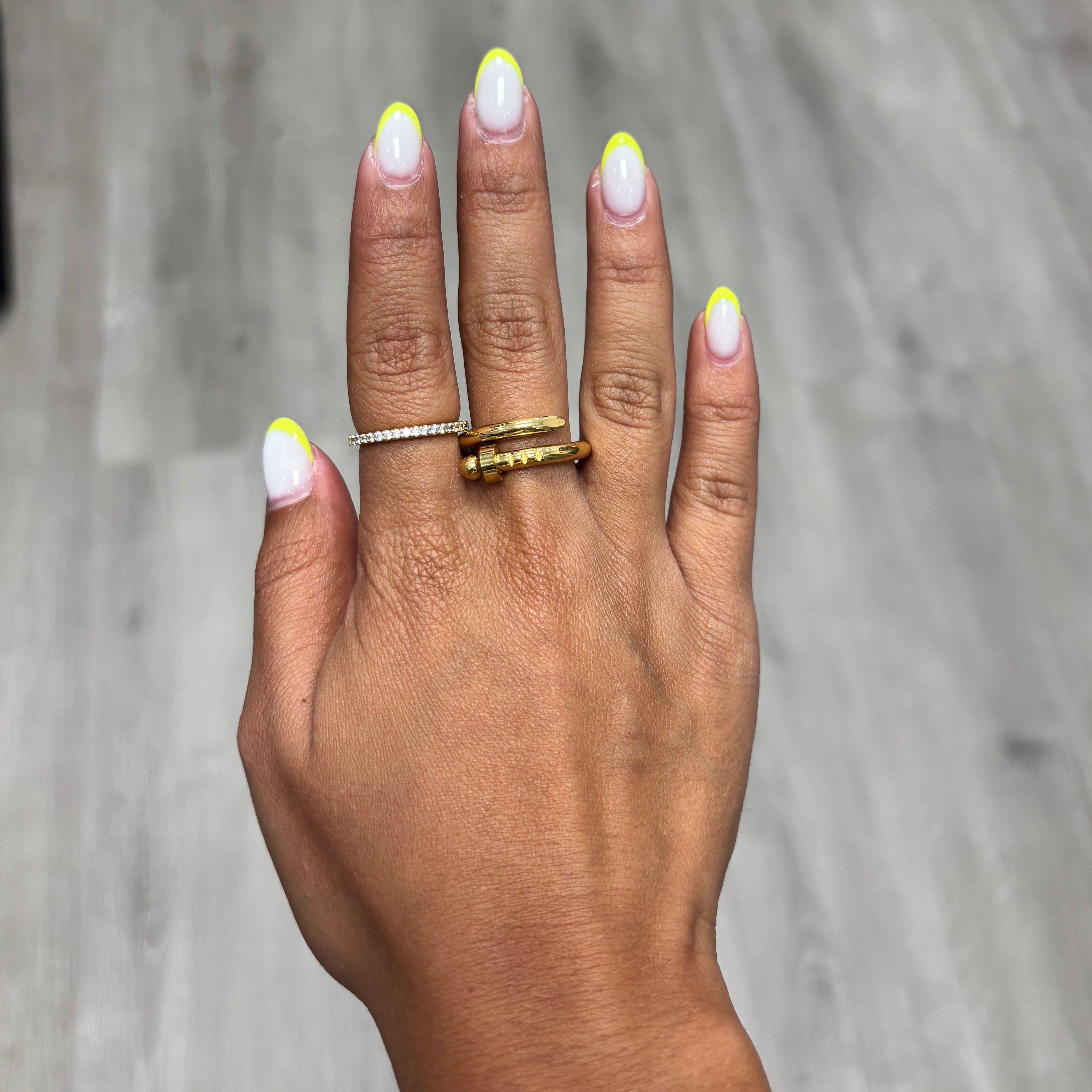 NAIL RING