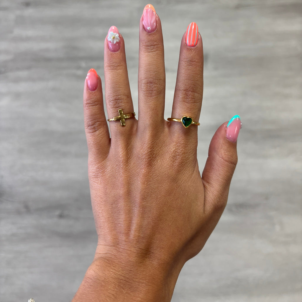 VALENTINE EMERALD HEART RING