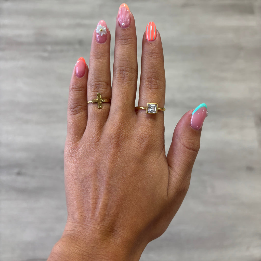 ESTELLE SQUARE RING