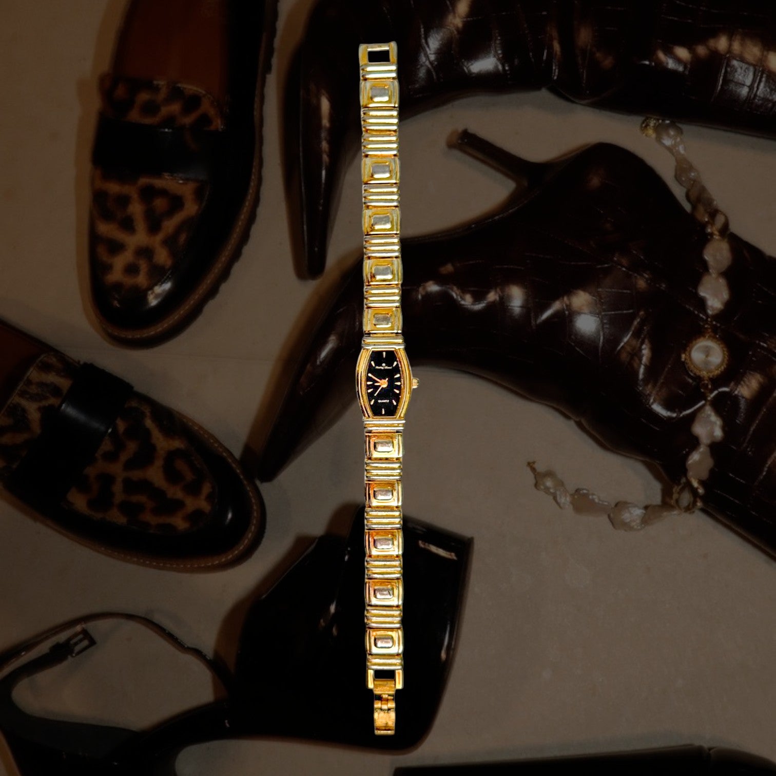 ARCHIVE NO. 7 - VINTAGE WATCH