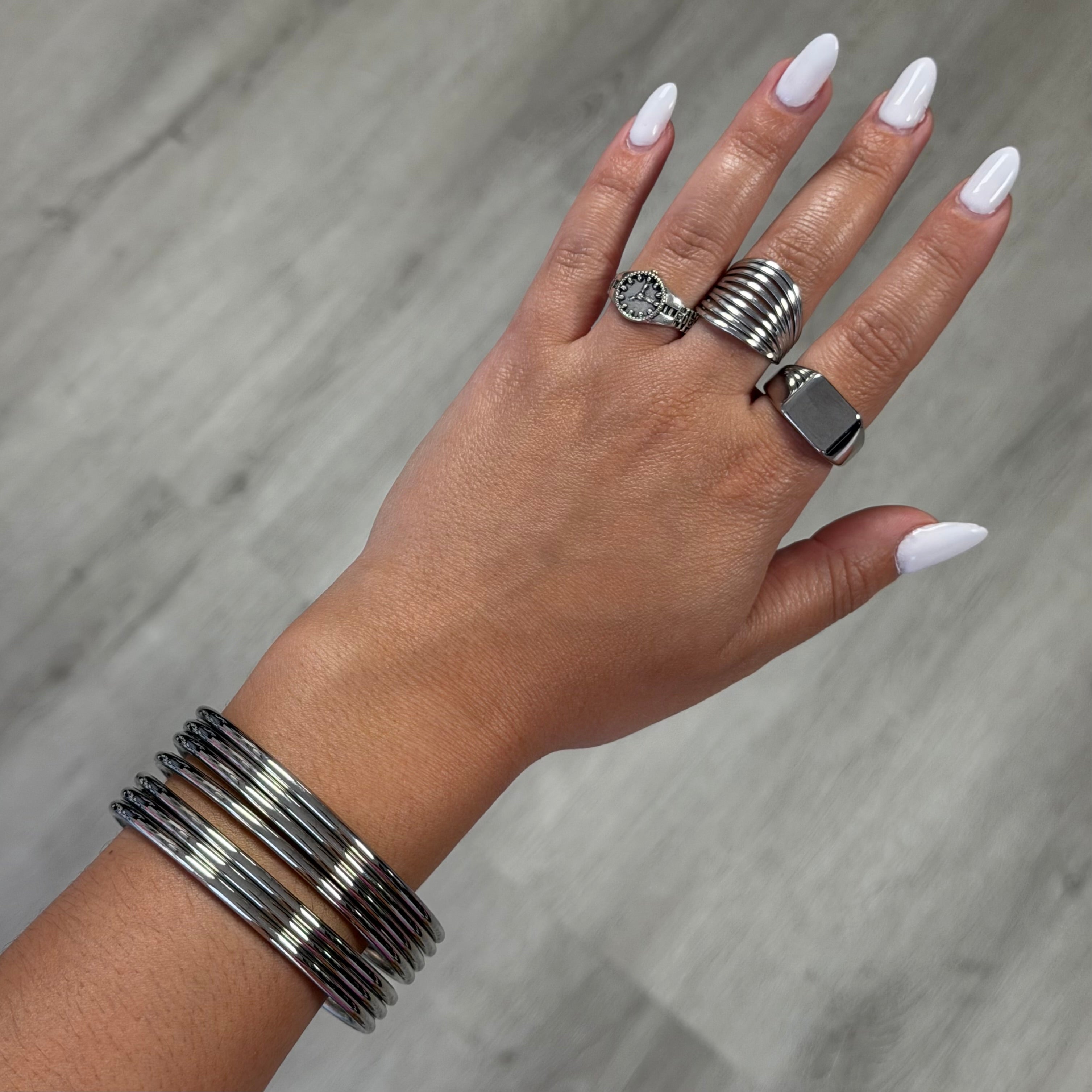 ISADORA SILVER BANGLE SET