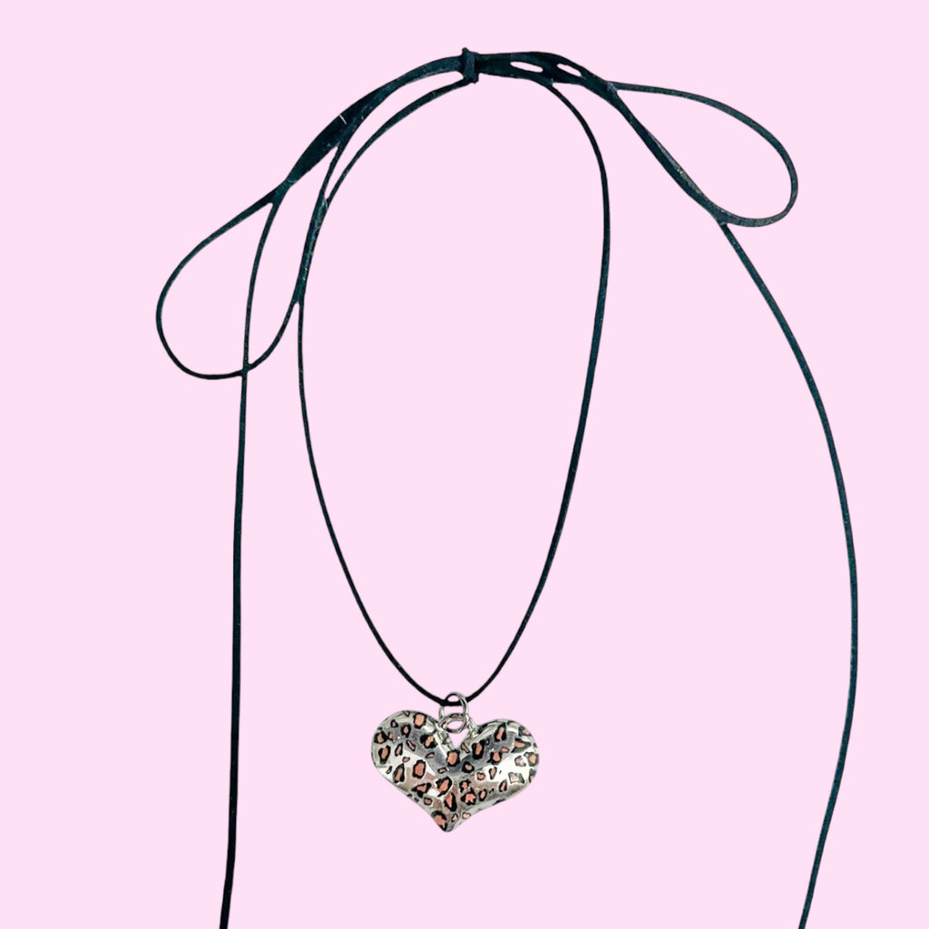 LEOPARD LACE HEART