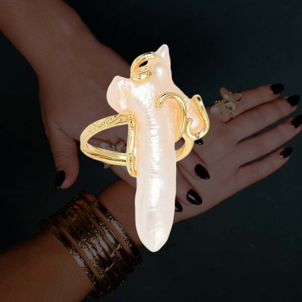 CORALIA PEARL RING