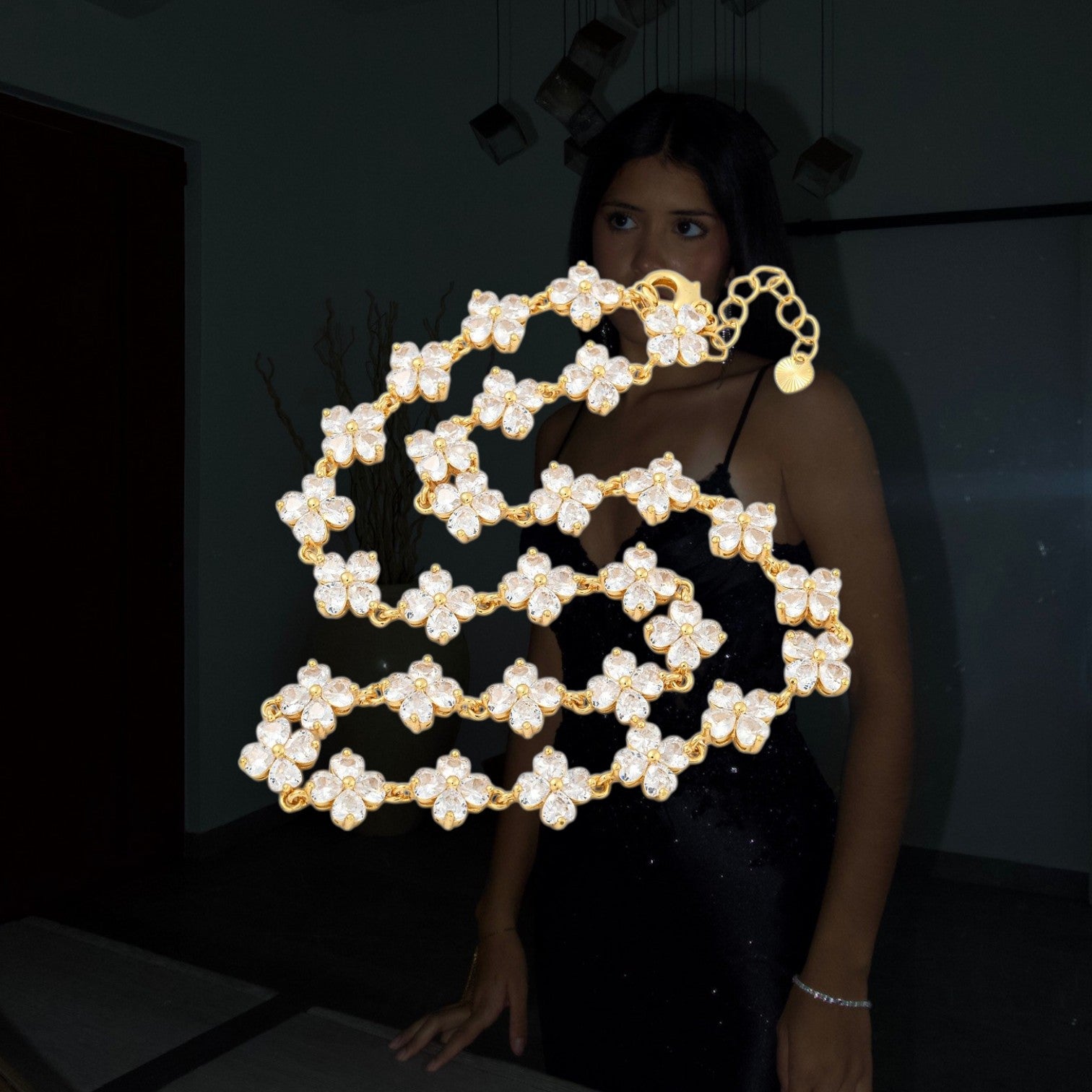PETALIA DIAMOND NECKLACE