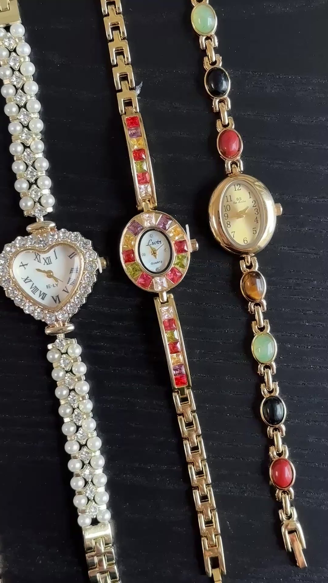 CRYSTAL VINTAGE WATCH