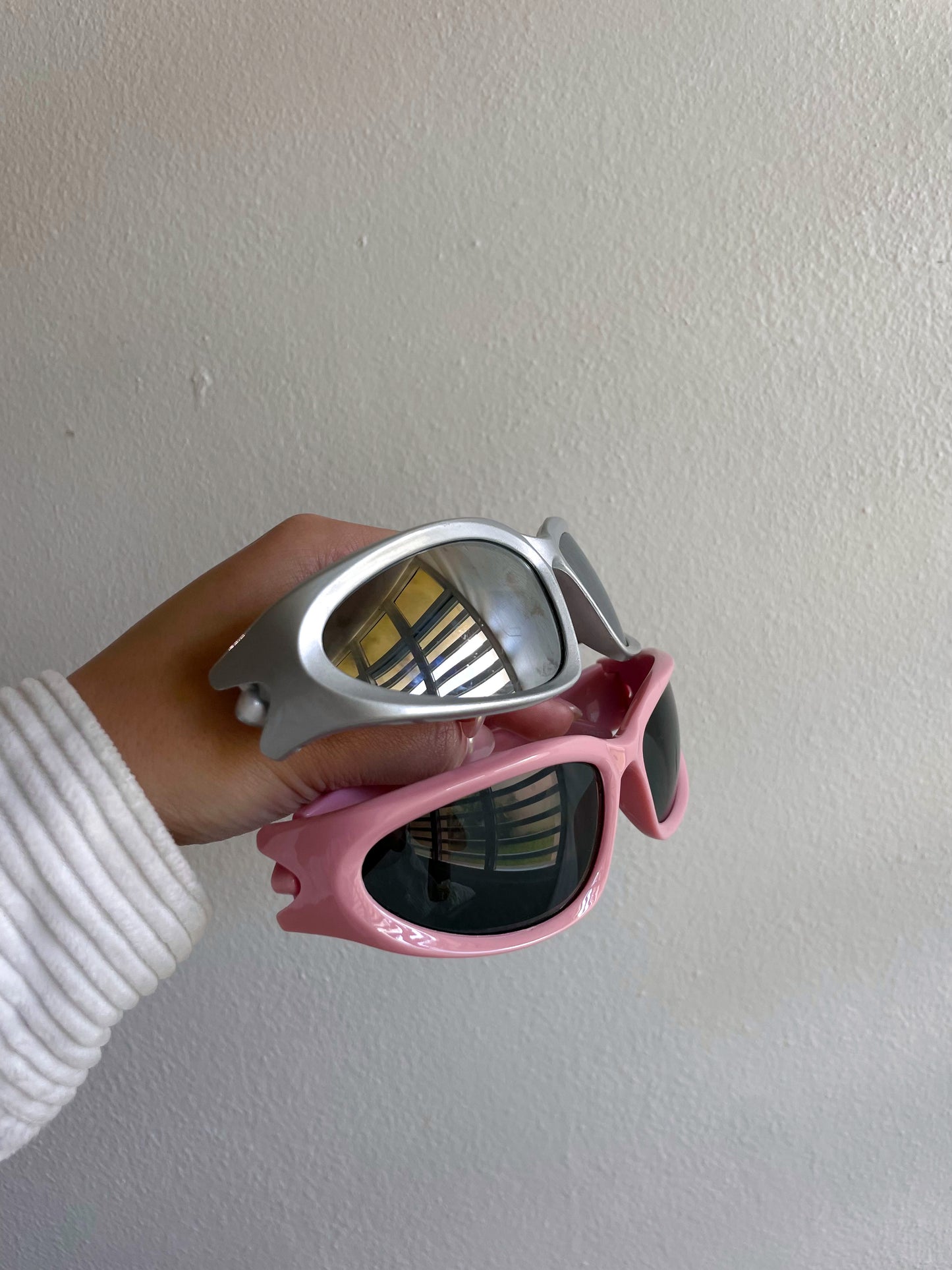 Y2K PINK SUNGLASSES